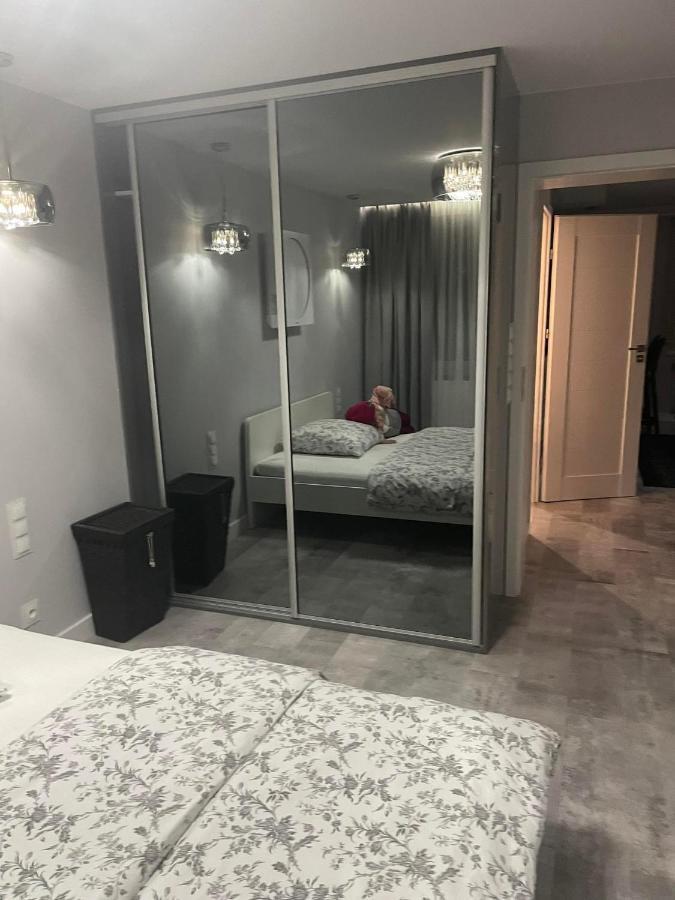 Apartament Poniatowa Appartement Buitenkant foto