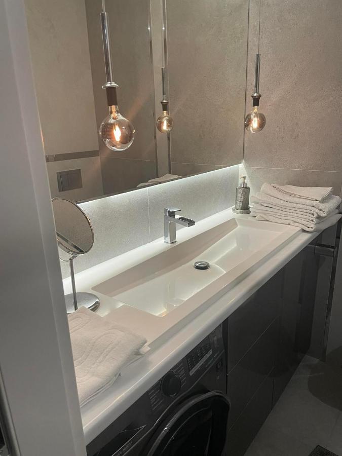 Apartament Poniatowa Appartement Buitenkant foto
